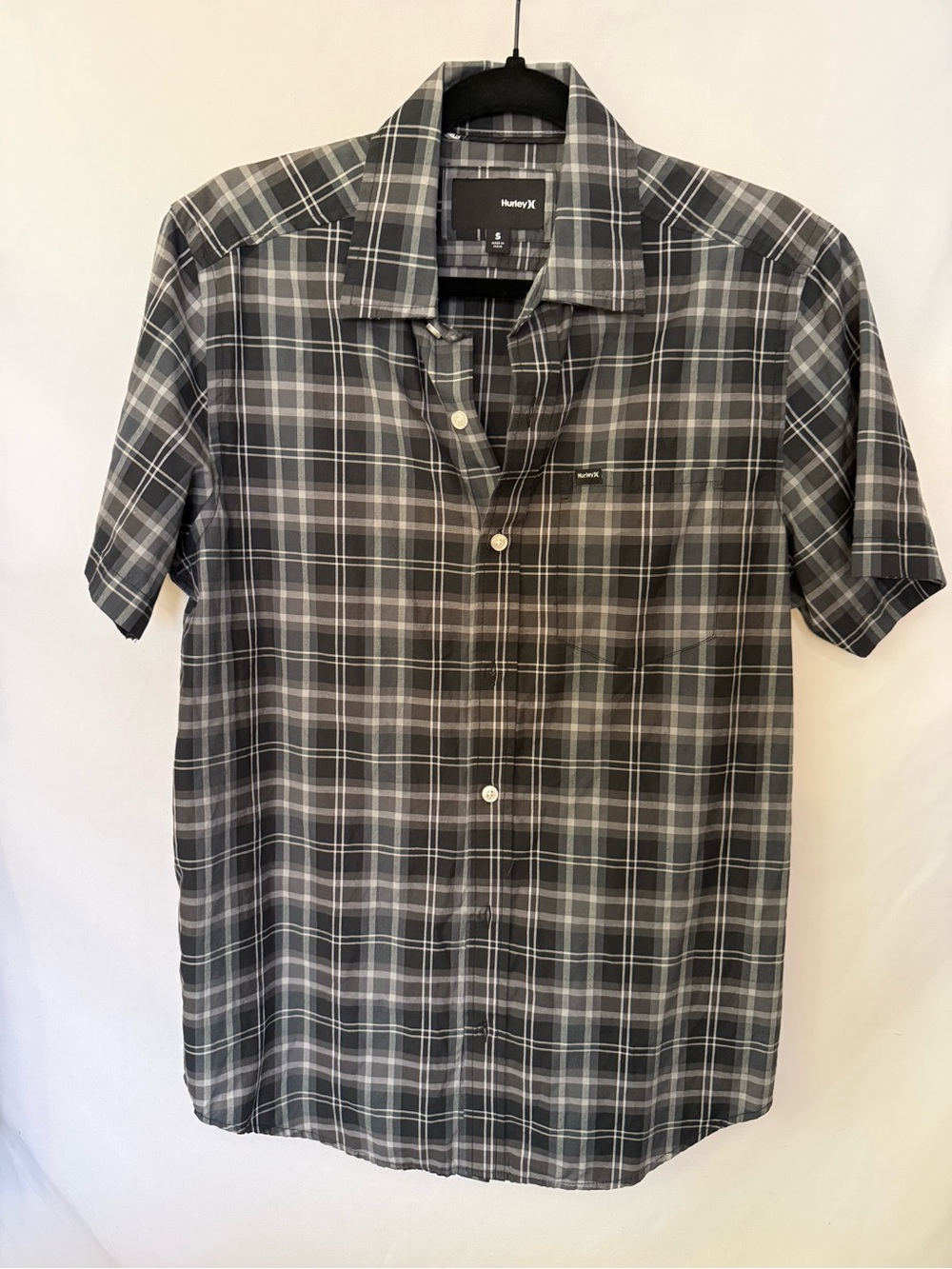 Hurley Men's Black Gray Plaid Short-Sleeve Button-Up Shirt Sz S
